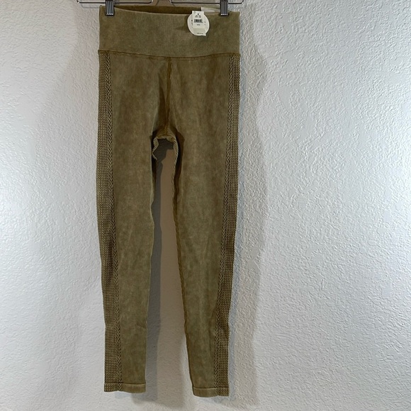 Aerie Offline Big Chill Seamless 7/8 Braided Leggings Size Small NEW - Picture 2 of 15